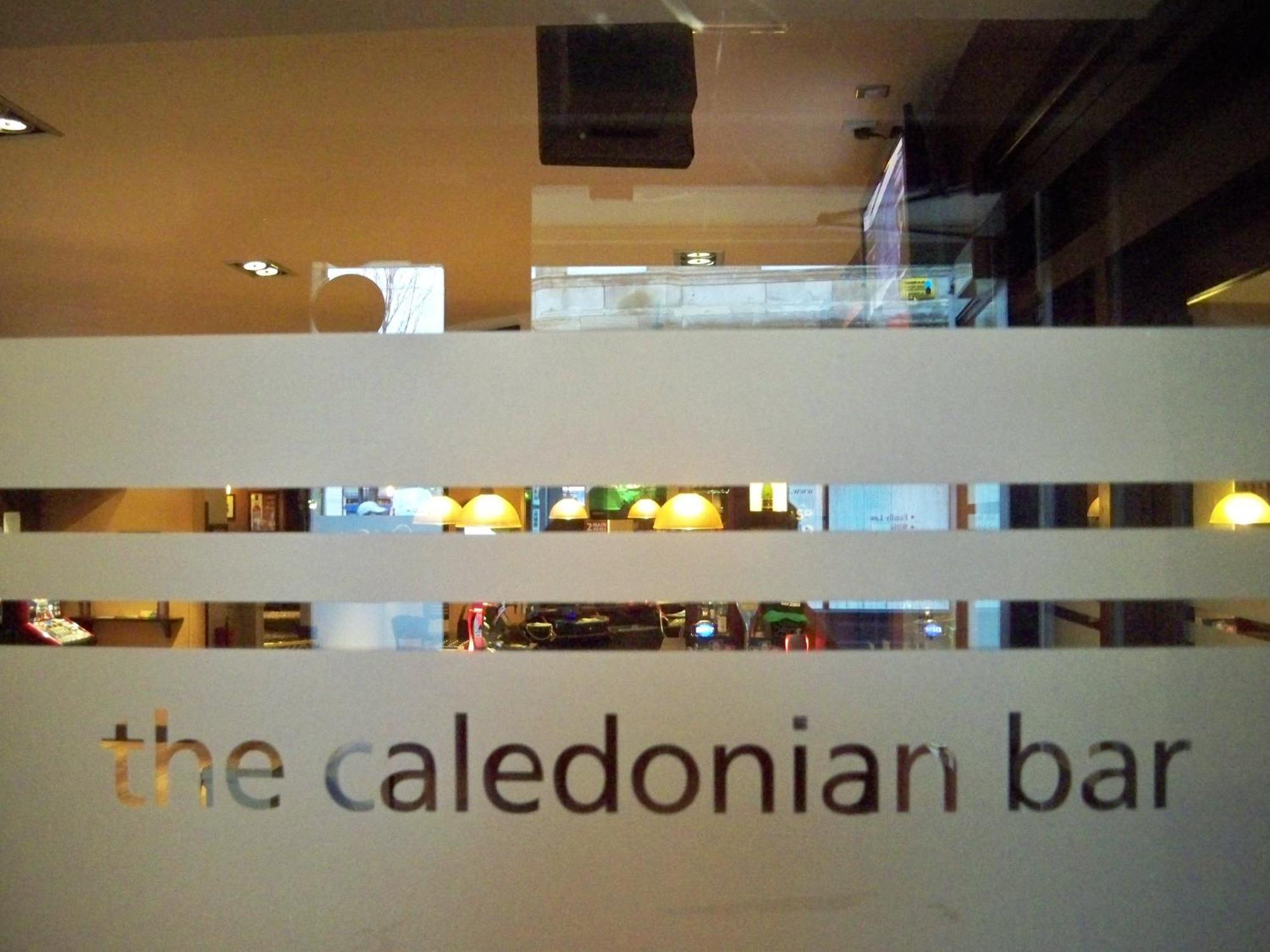 Leven  The Caledonian Hotel מראה חיצוני תמונה